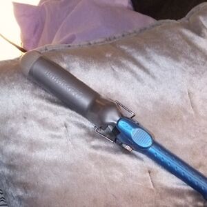 Sleek Blue and Gray Curling Iron